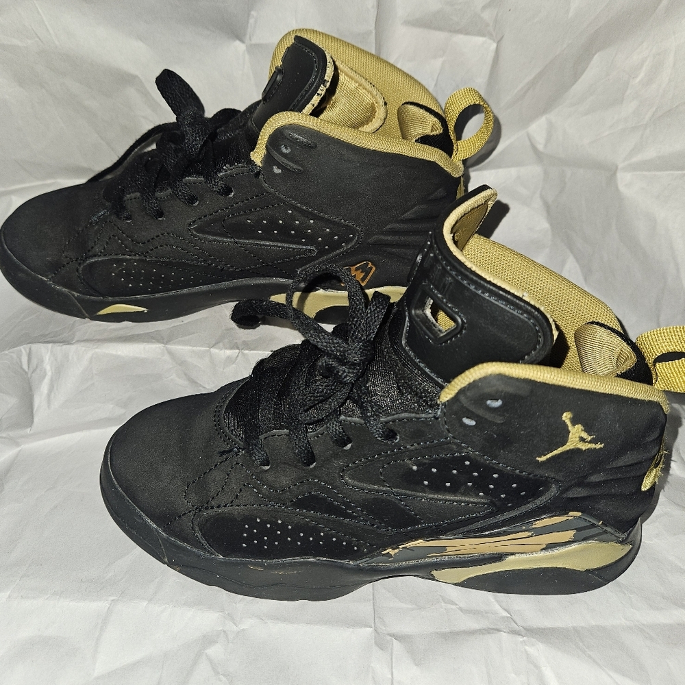 Kids Jordan Jumpman MVP Black and Gold Sneakers